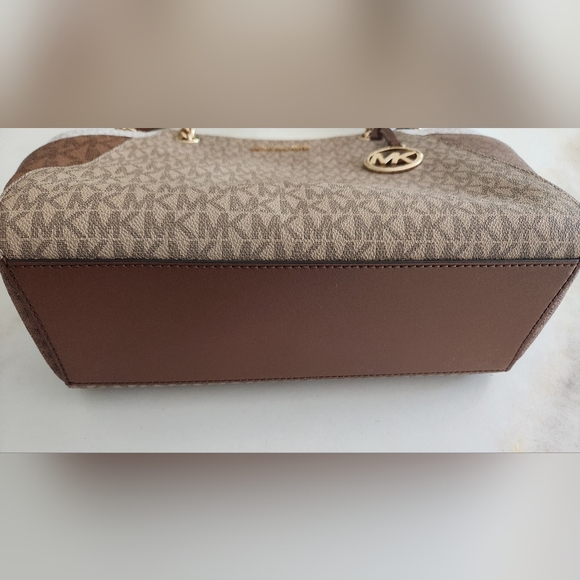 New! Michael Kors Jet Set Chain Large Shoulder Tote In Camel - Picture 10 of 11